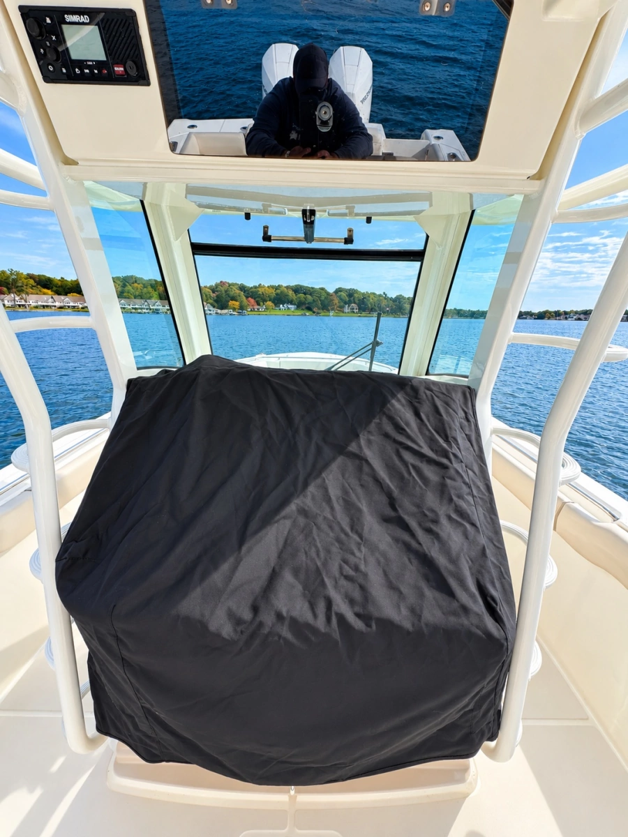 2024 Boston Whaler 330 Outrage