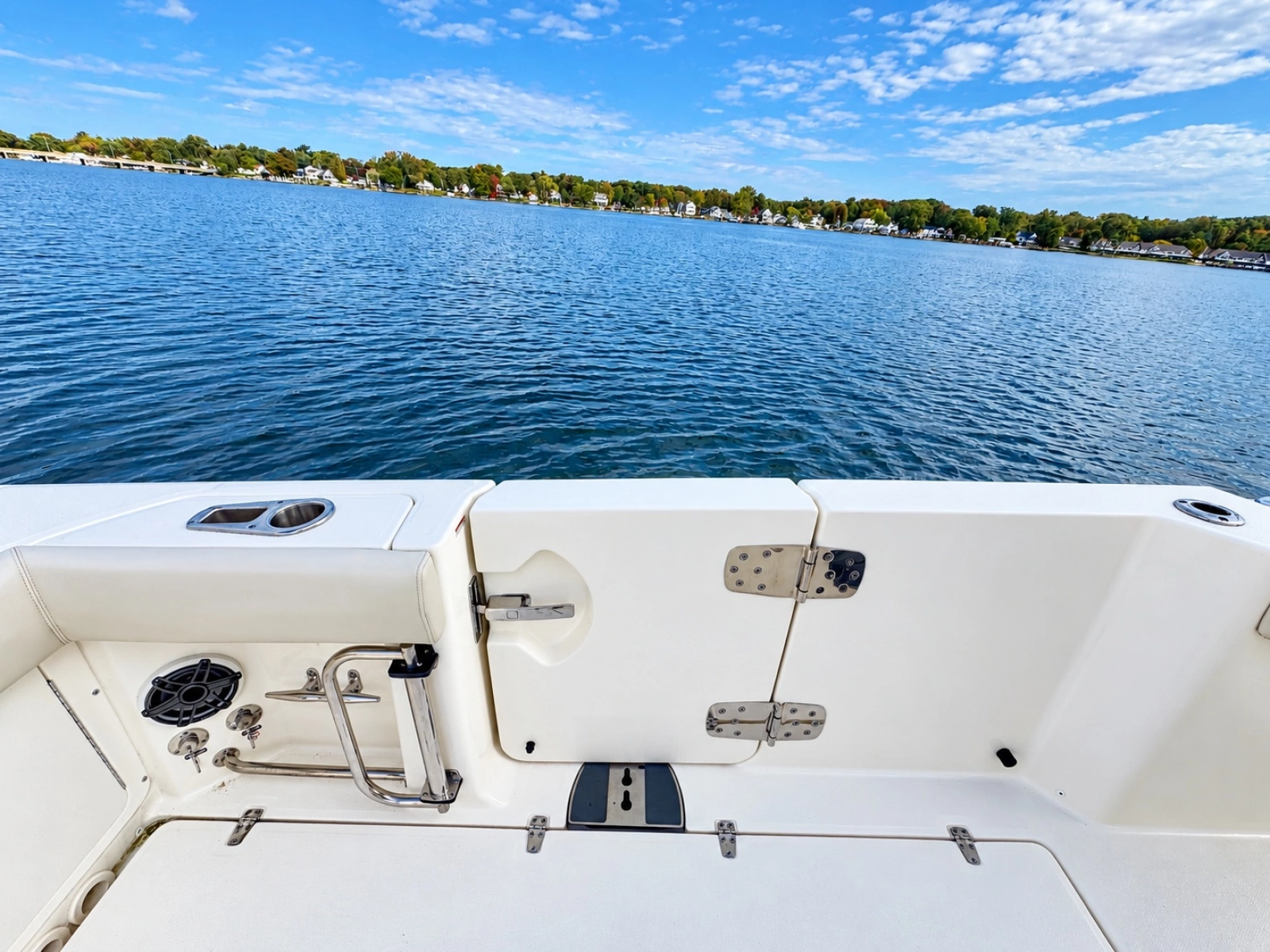 2024 Boston Whaler 330 Outrage