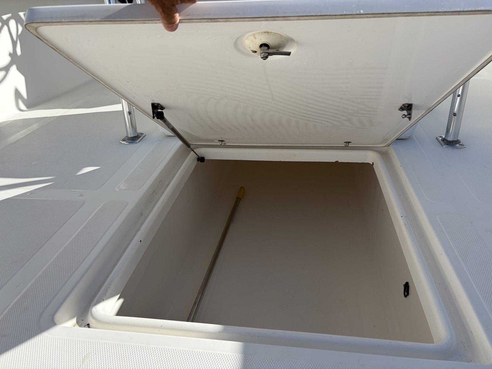 2003 Venture 34 Open