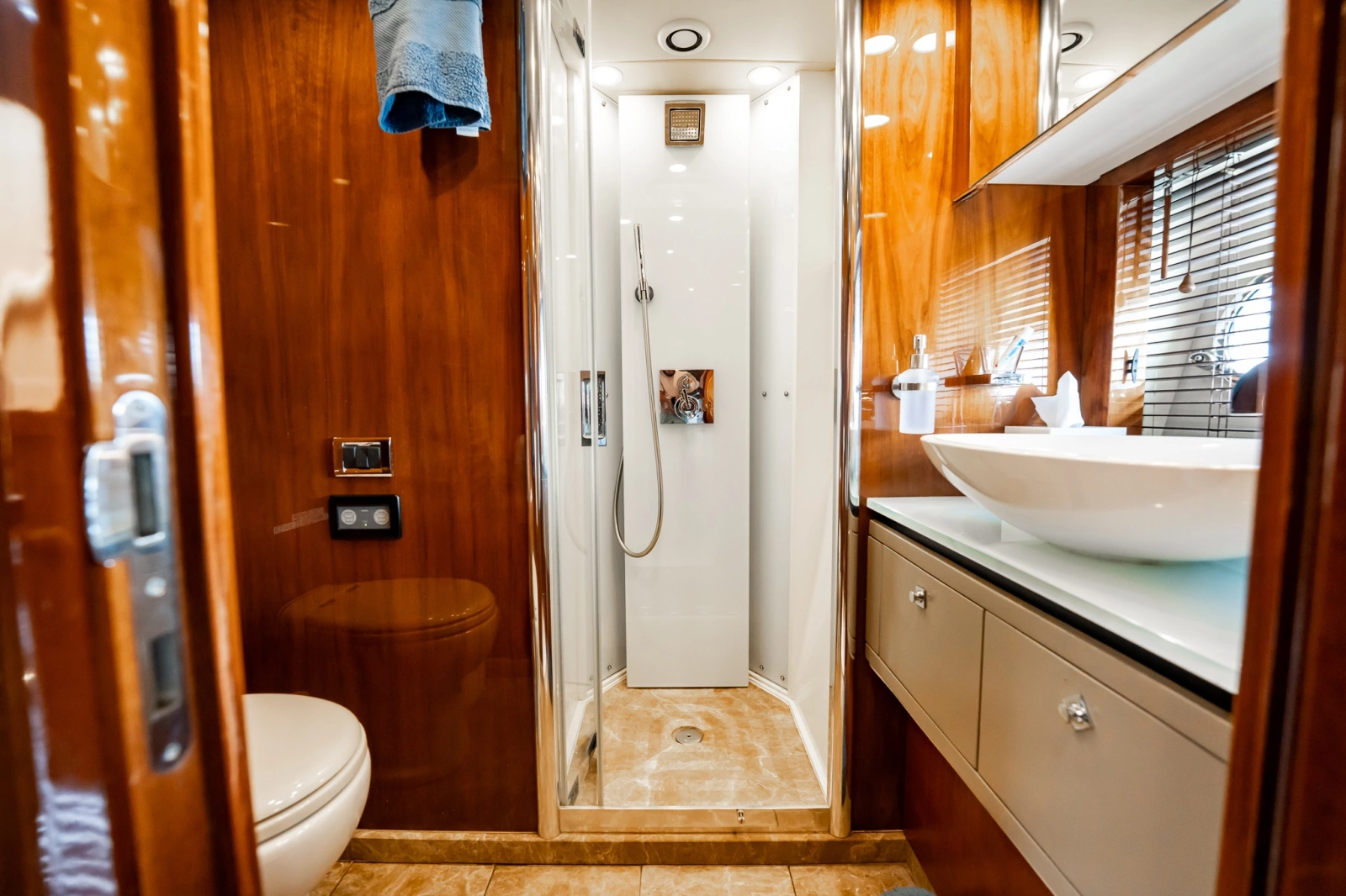 2009 Sunseeker Predator 84
