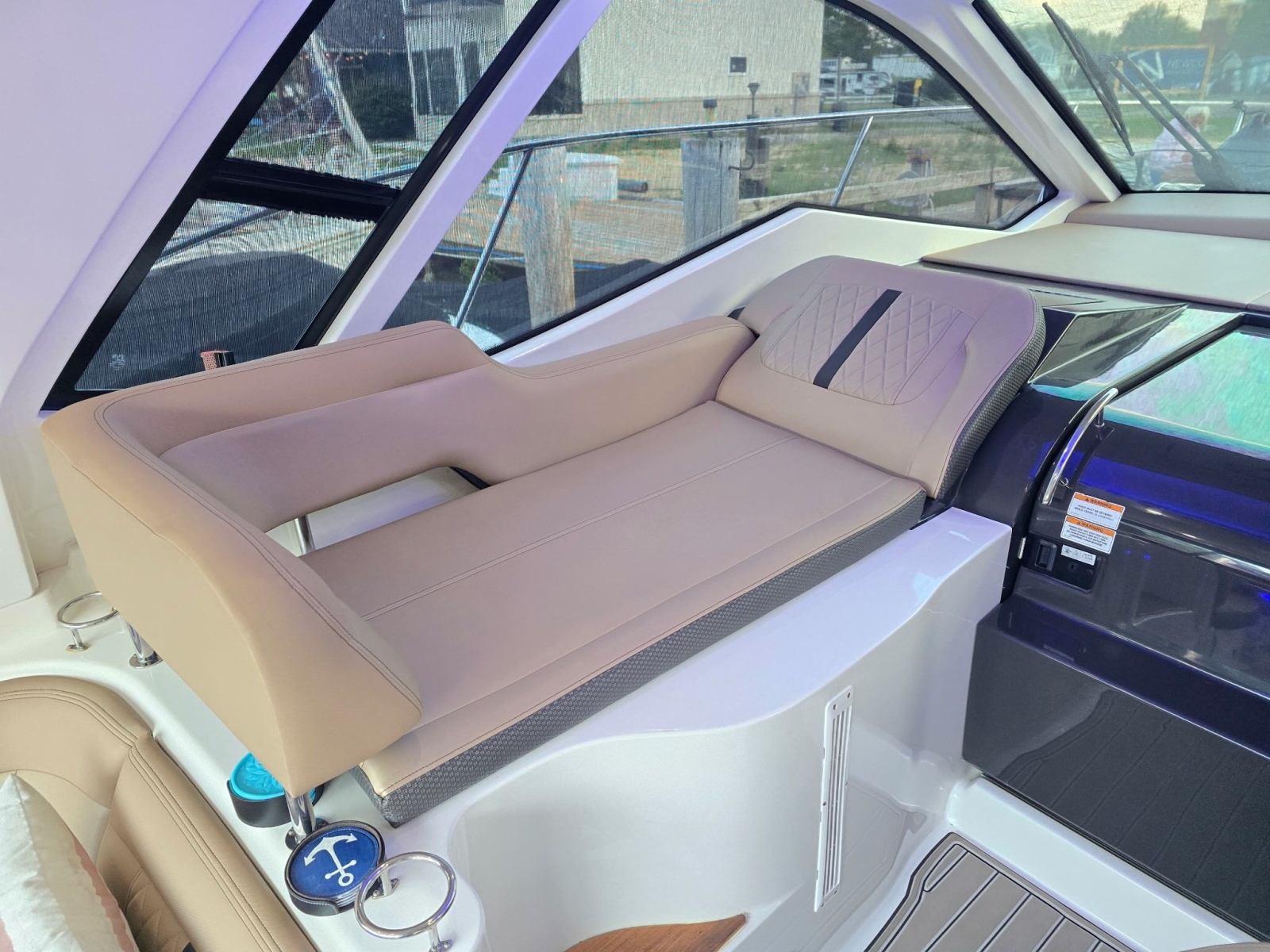 2017 Sea Ray 350 Sundancer Coupe