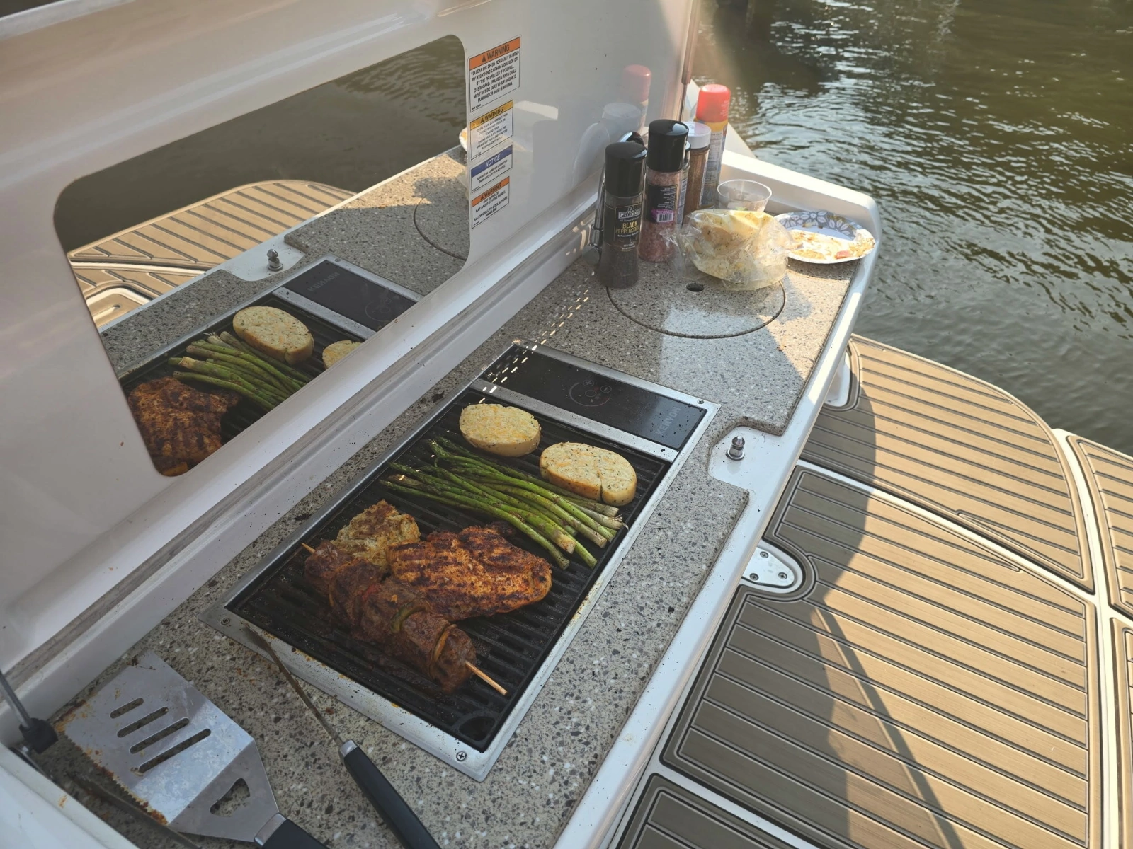 2017 Sea Ray 350 Sundancer Coupe