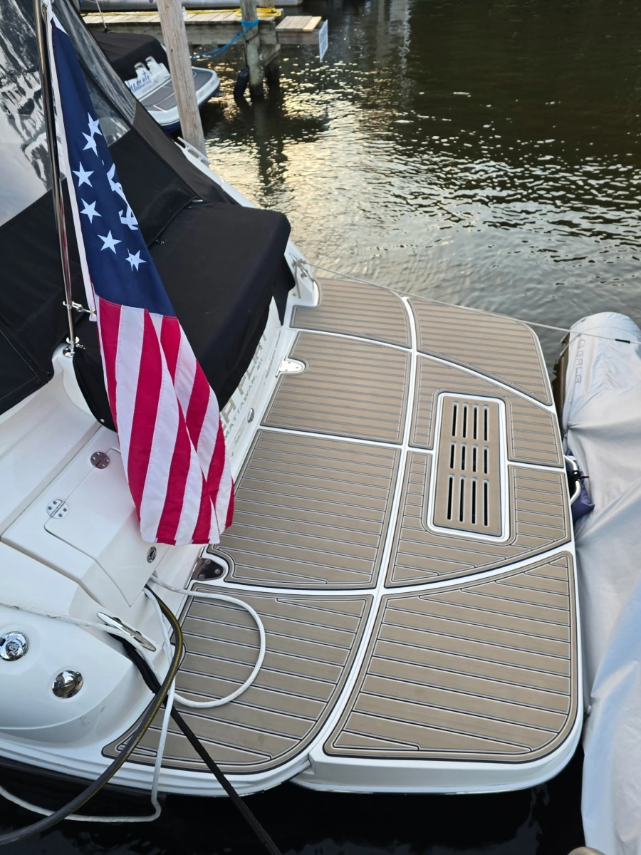 2017 Sea Ray 350 Sundancer Coupe