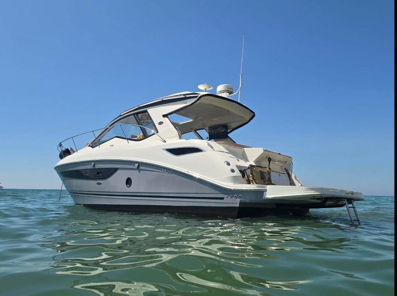 2017 Sea Ray 350 Sundancer Coupe