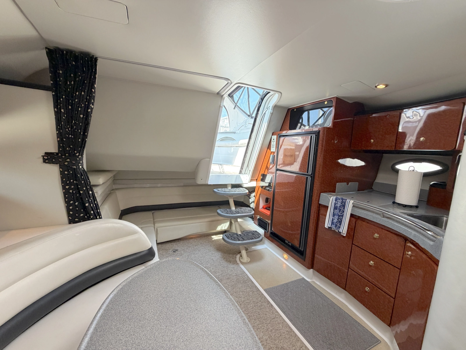 2002 Wellcraft 3700 Martinique