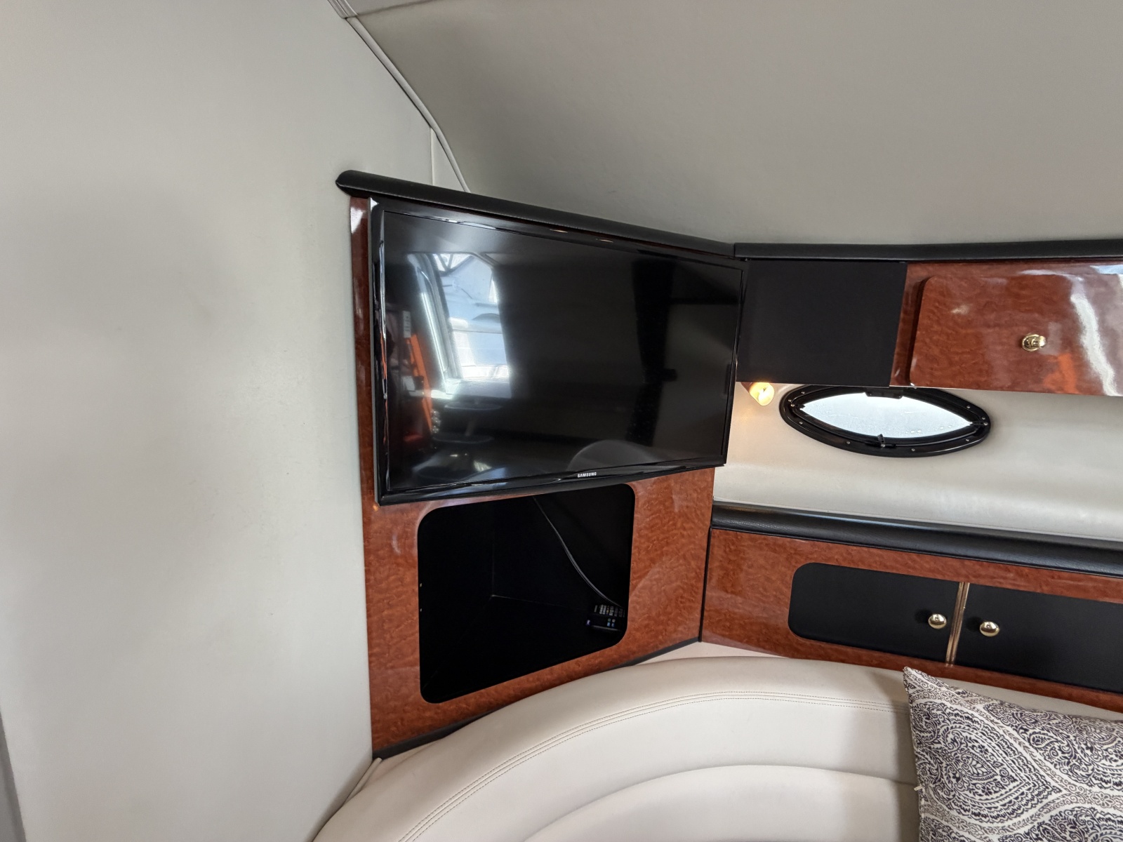 2002 Wellcraft 3700 Martinique