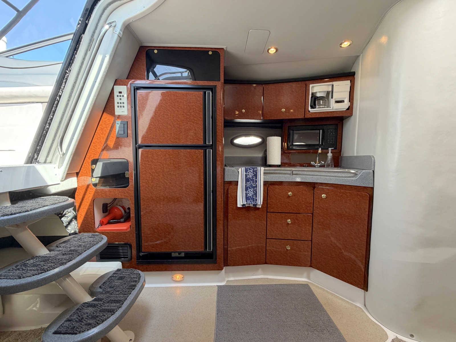 2002 Wellcraft 3700 Martinique