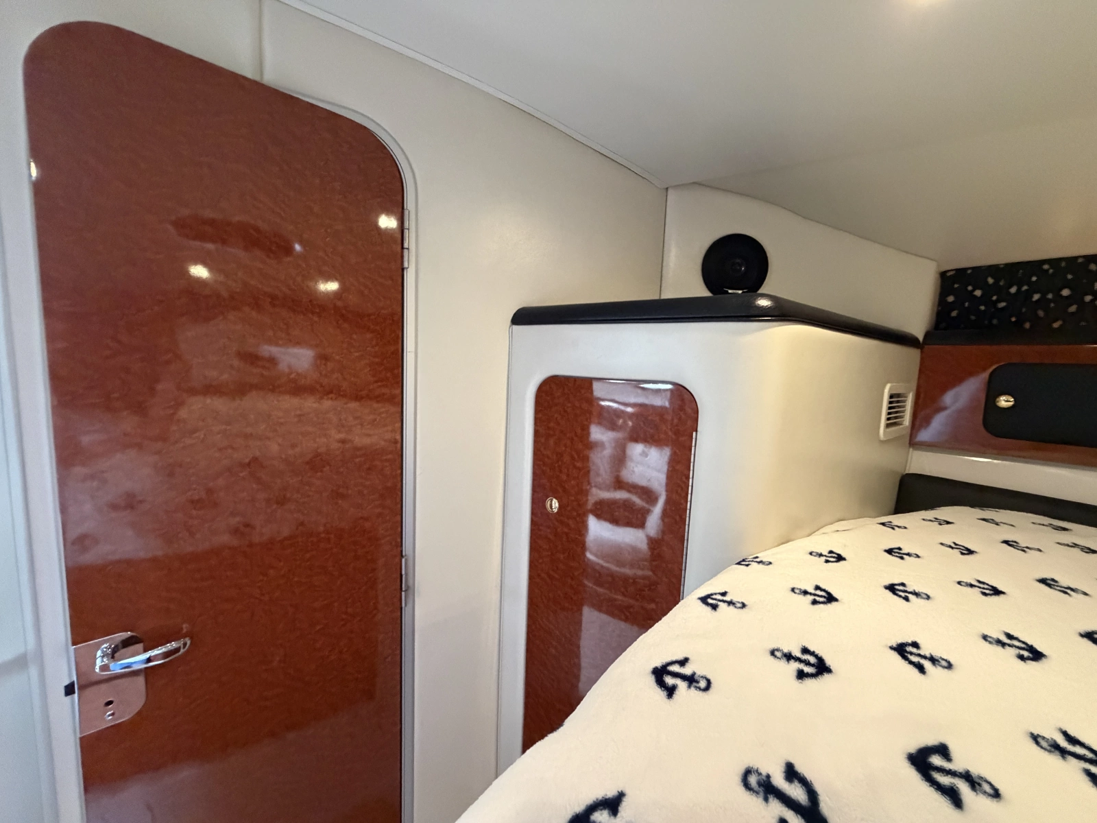2002 Wellcraft 3700 Martinique