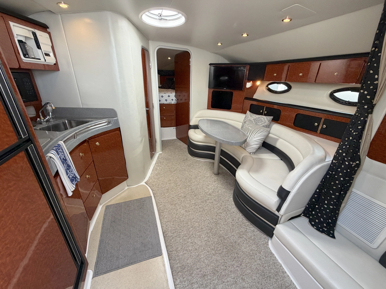 2002 Wellcraft 3700 Martinique