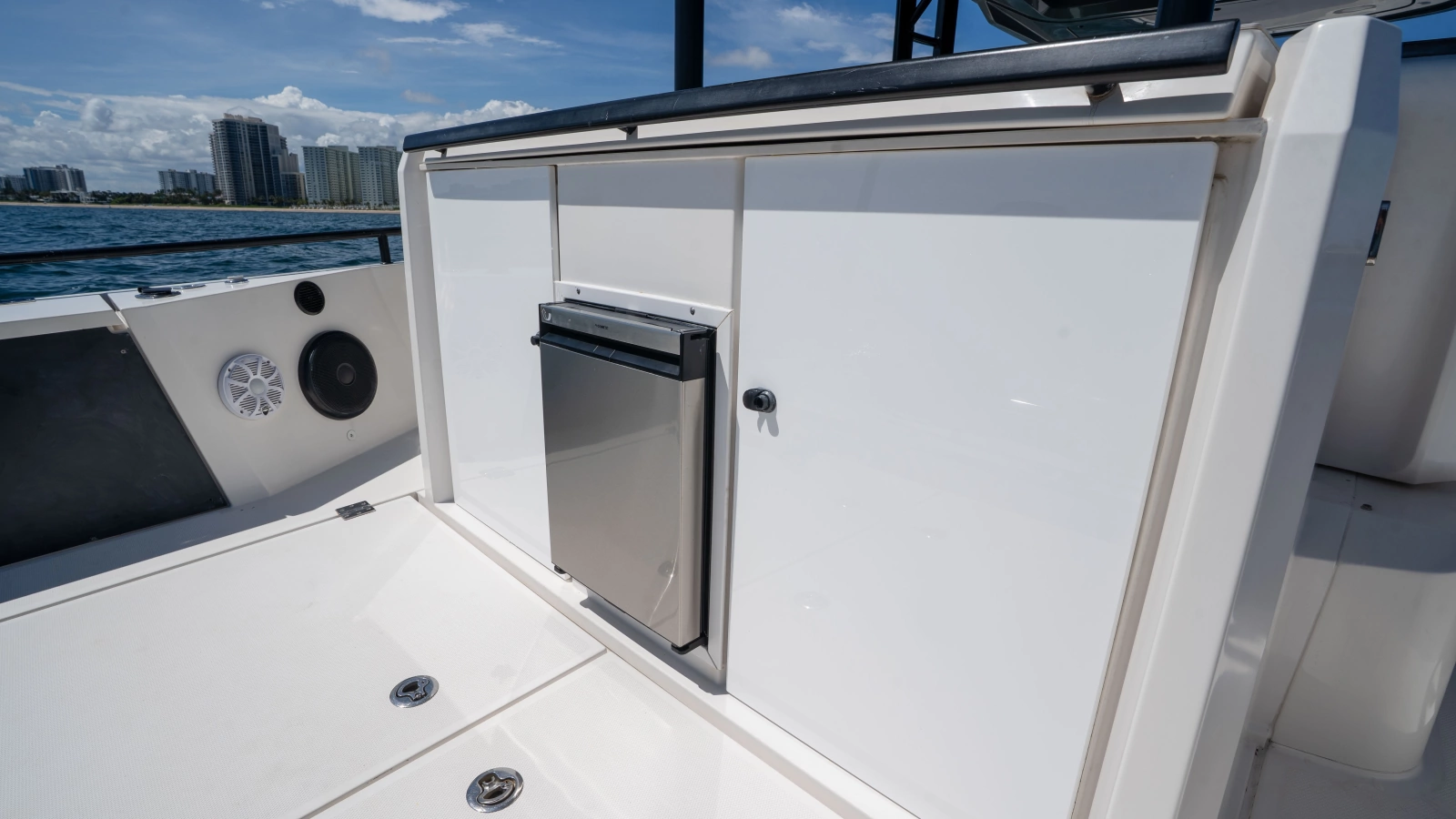 2020 Axopar Sun-Top