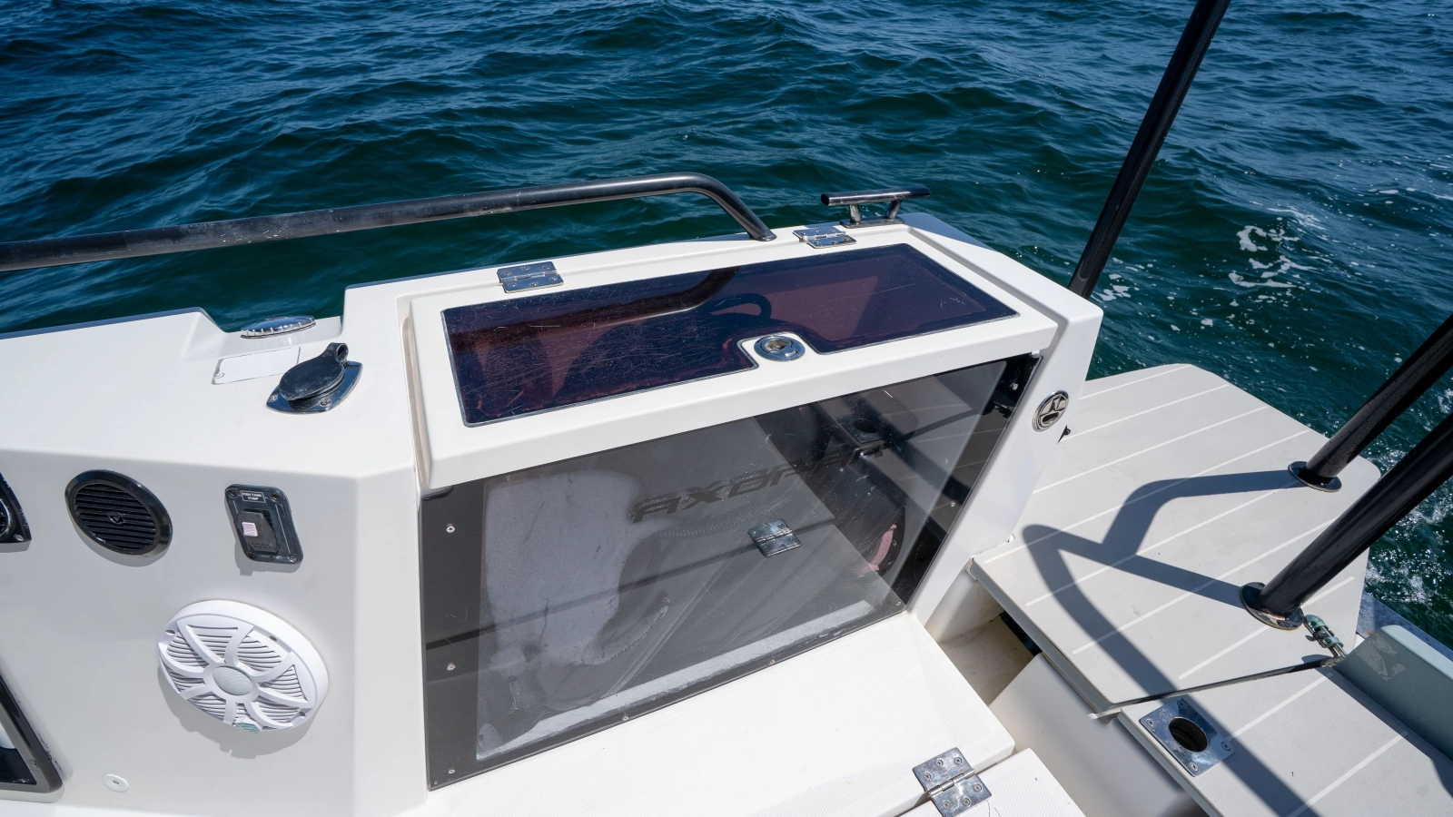 2020 Axopar Sun-Top