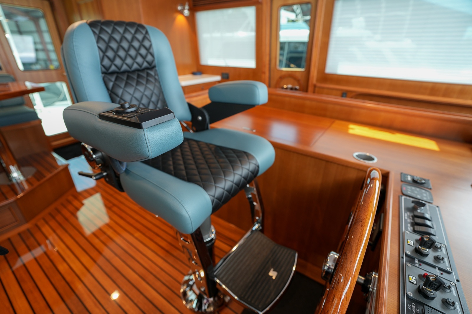 2025 Marlow Explorer 70E MkII-CB — TENACITY