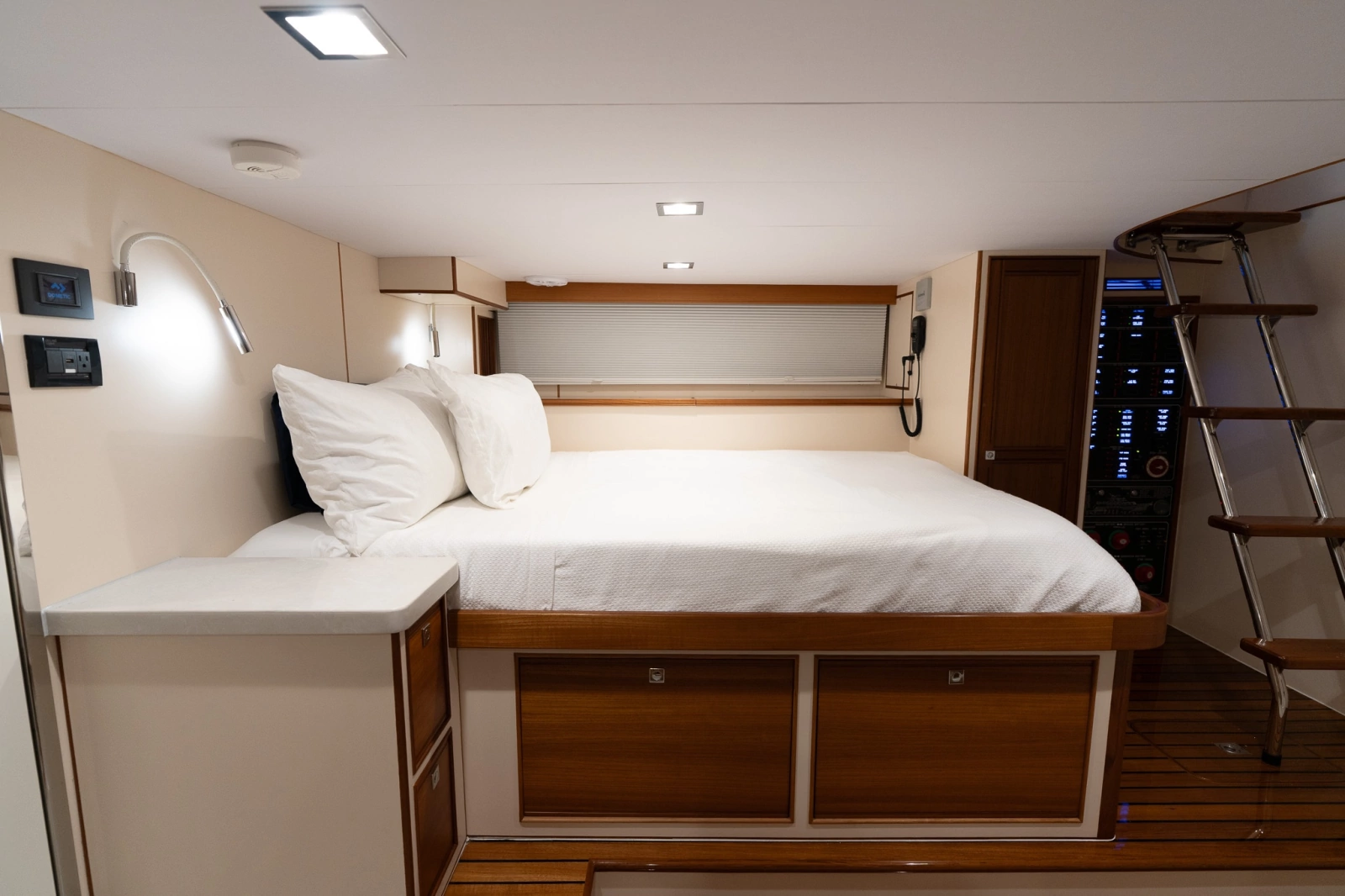 2025 Marlow Explorer 70E MkII-CB