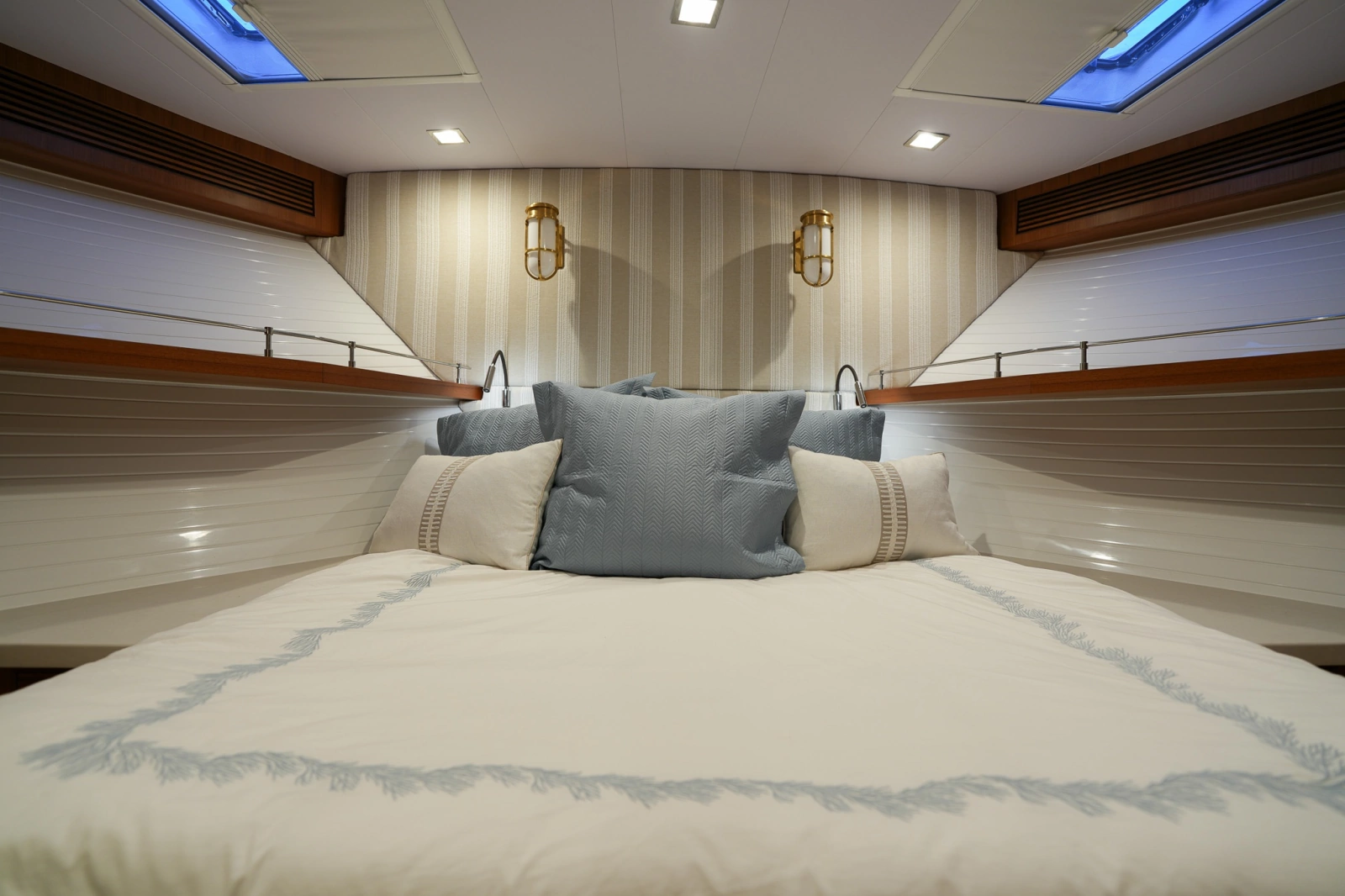 2025 Marlow Explorer 70E MkII-CB