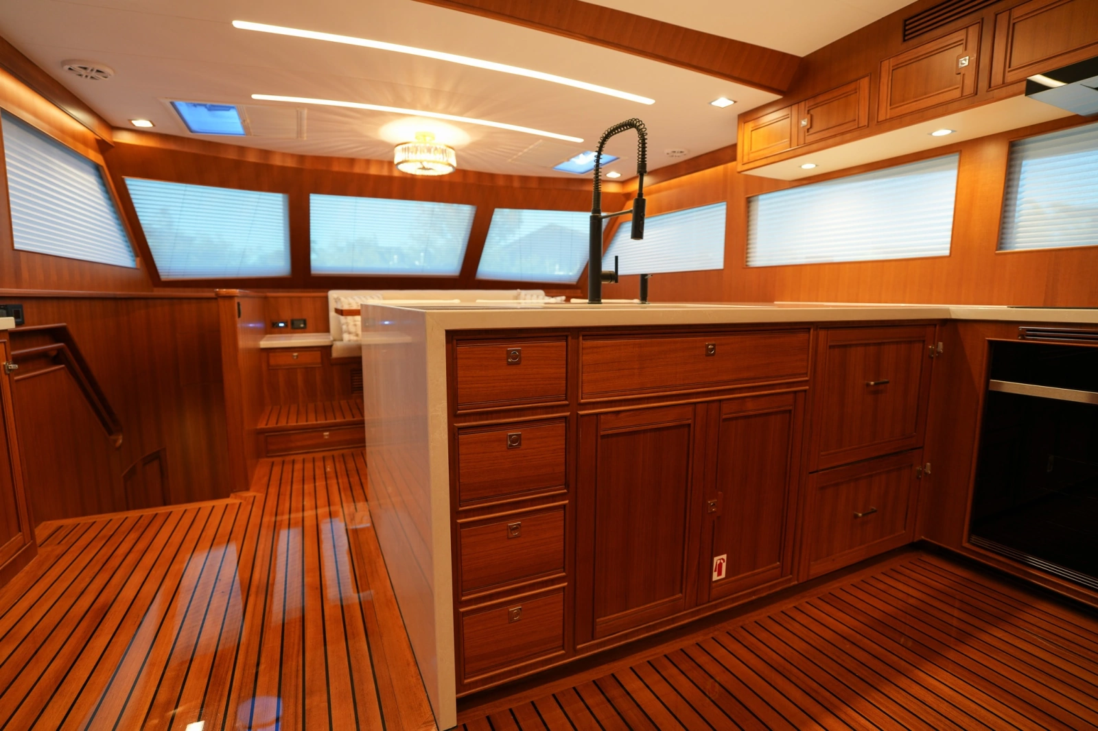 2025 Marlow Explorer 70E MkII-CB