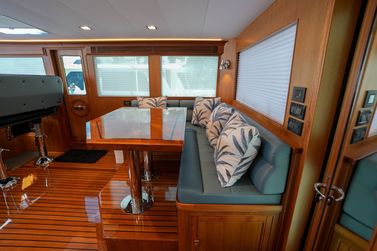 2025 Marlow Explorer 70E MkII-CB — TENACITY
