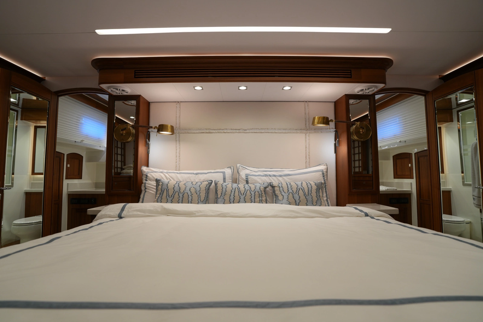 2025 Marlow Explorer 70E MkII-CB