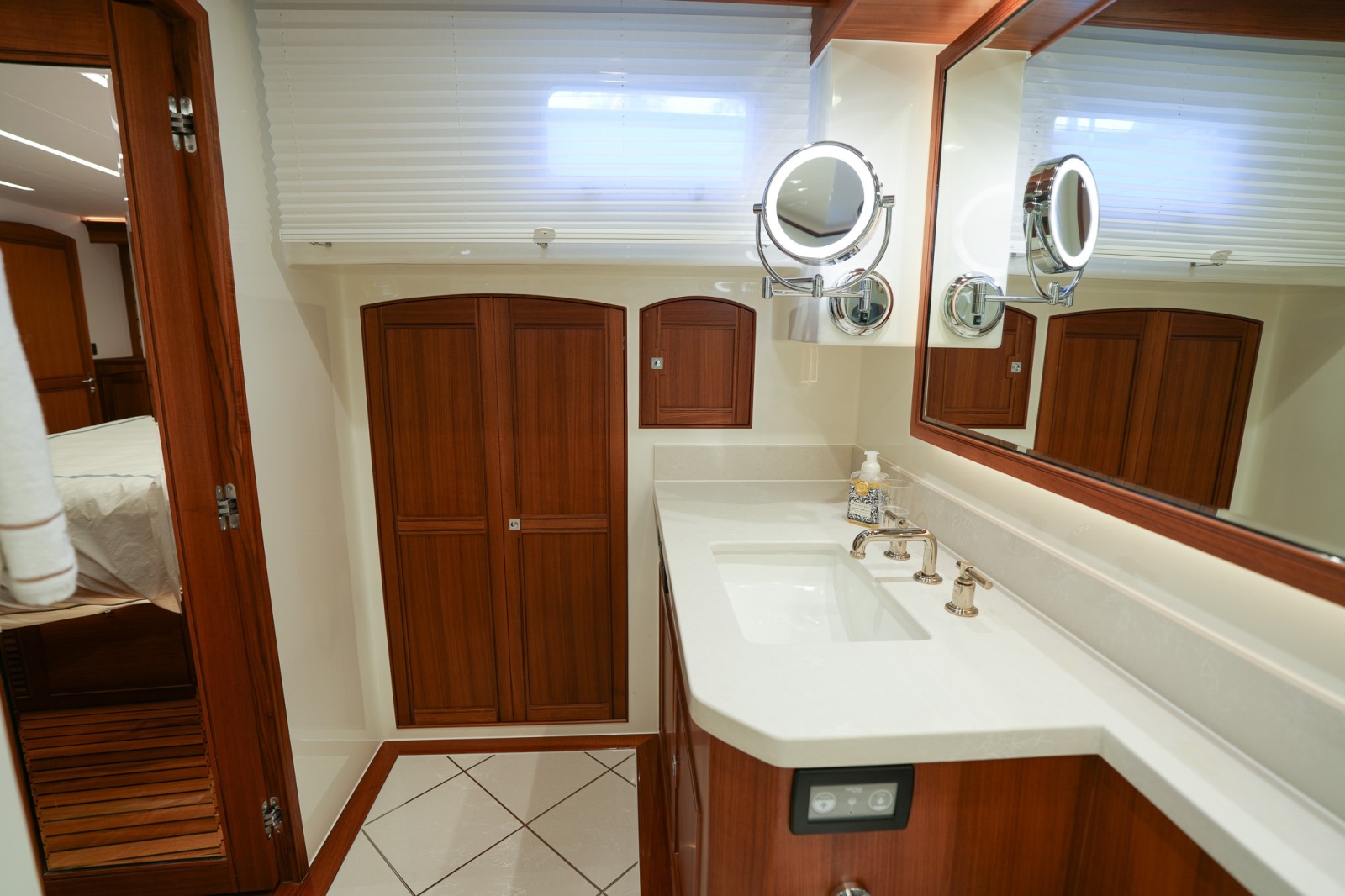 2025 Marlow Explorer 70E MkII-CB — TENACITY