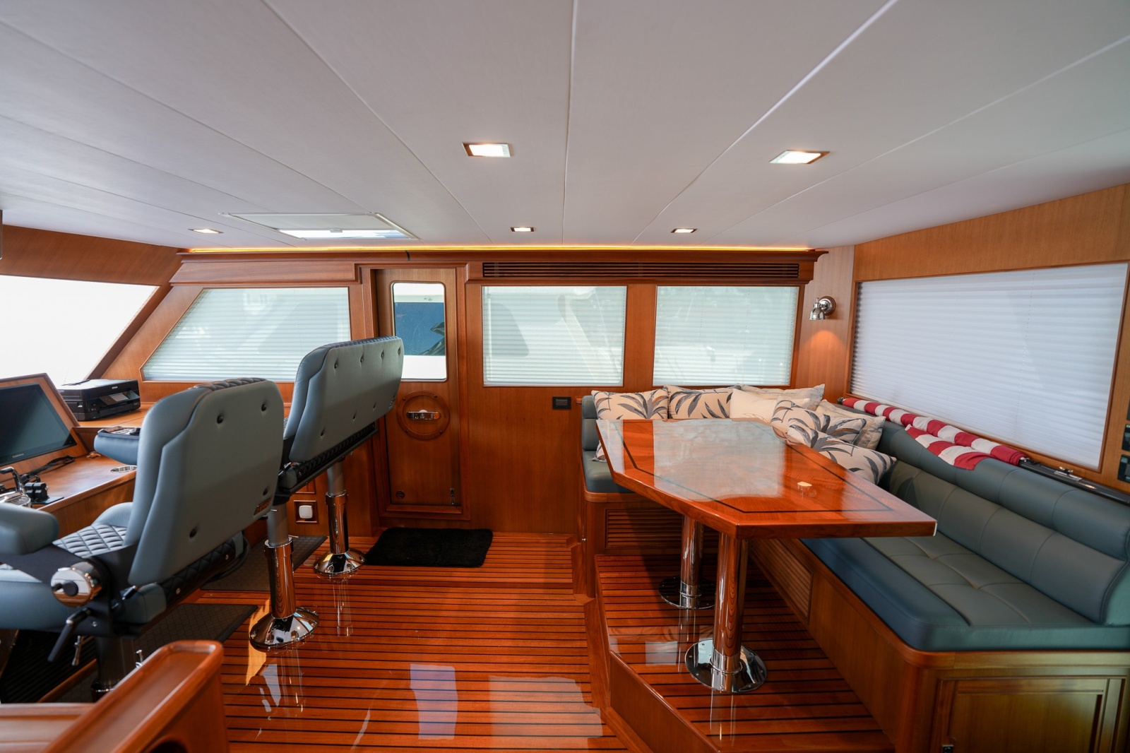 2025 Marlow Explorer 70E MkII-CB — TENACITY