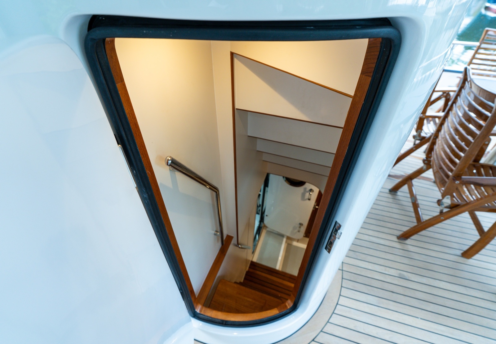 2025 Marlow Explorer 70E MkII-CB — TENACITY