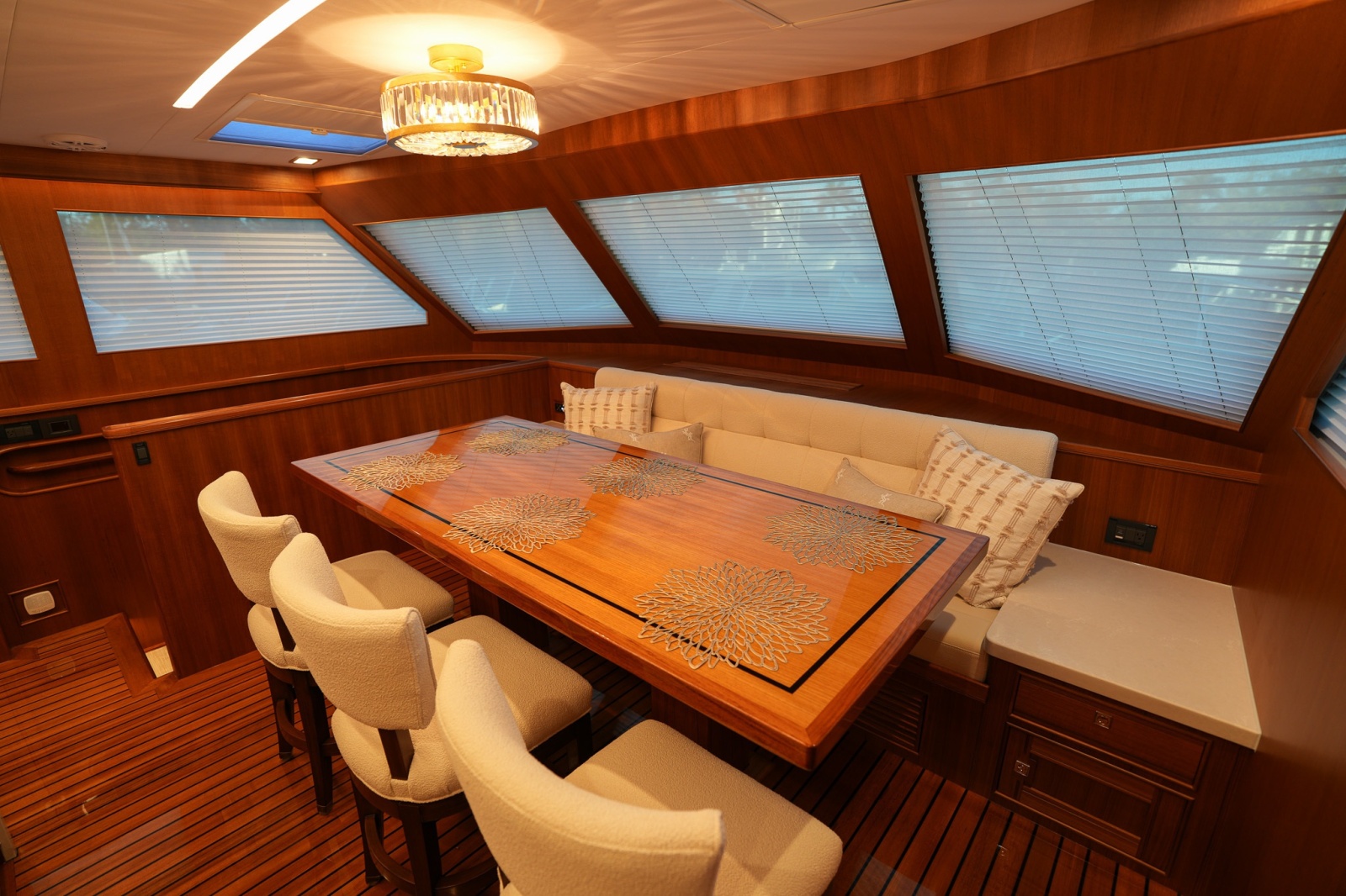 2025 Marlow Explorer 70E MkII-CB — TENACITY