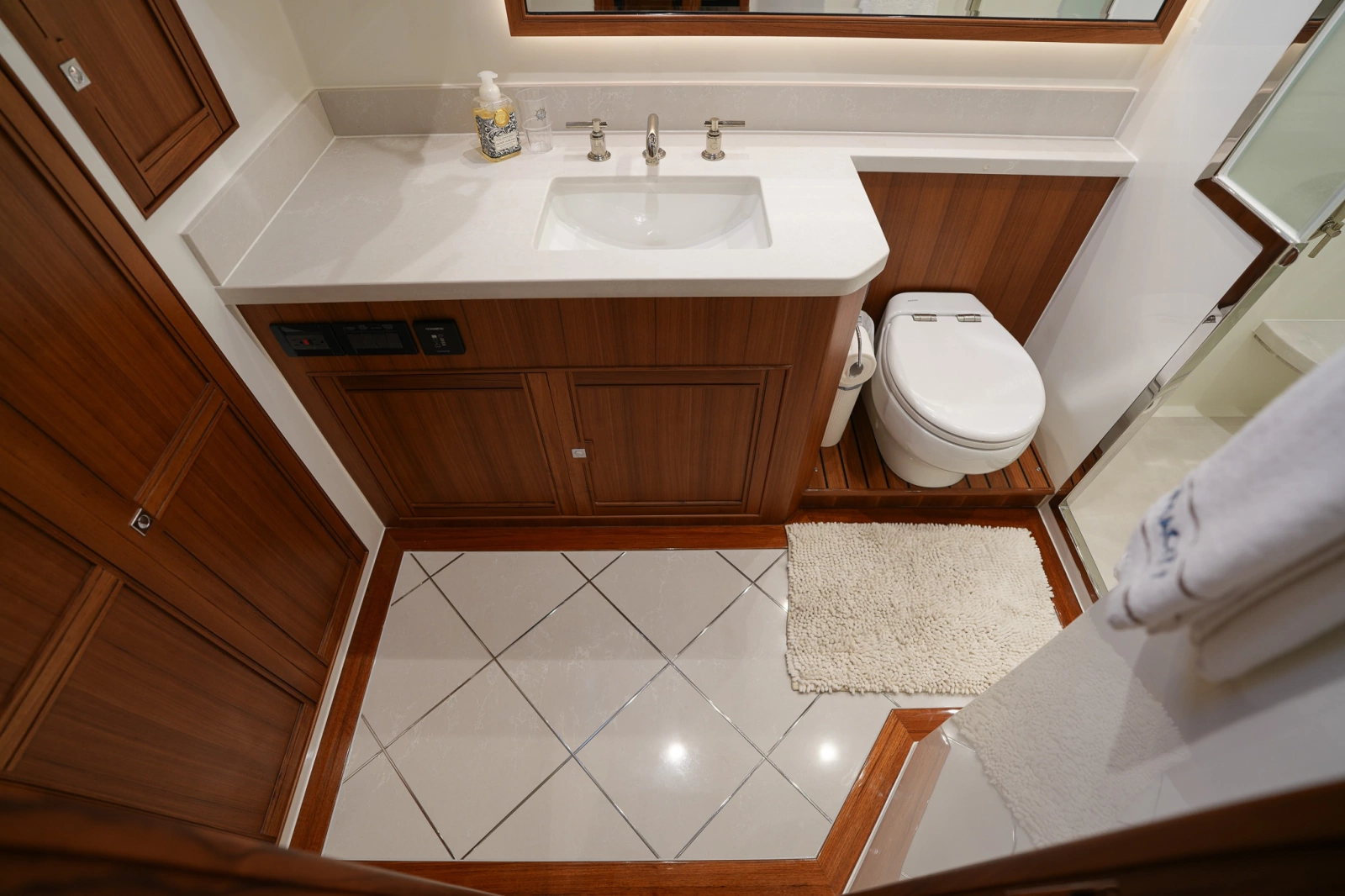 2025 Marlow Explorer 70E MkII-CB