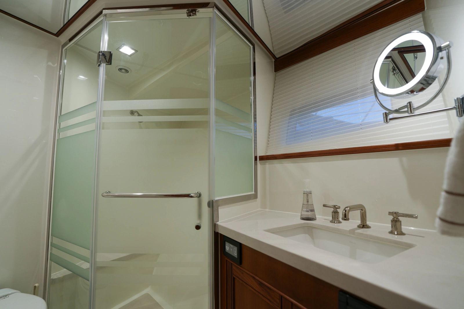 2025 Marlow Explorer 70E MkII-CB