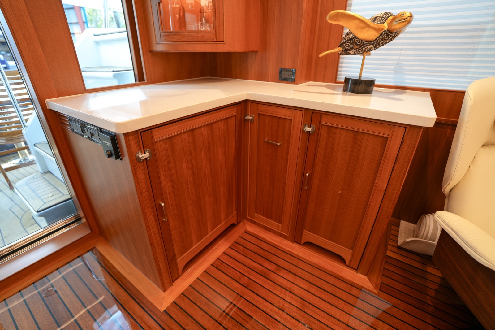 2025 Marlow Explorer 70E MkII-CB — TENACITY