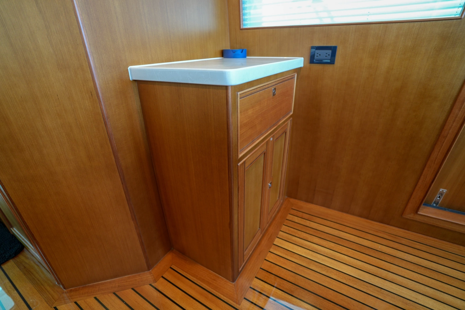 2025 Marlow Explorer 70E MkII-CB