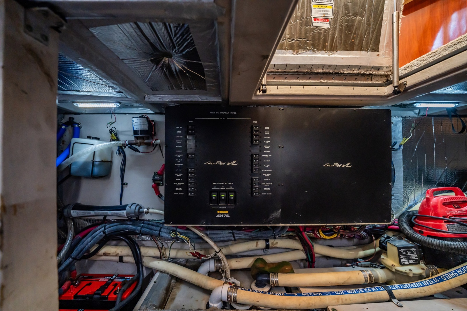 2004 Sea Ray 390 Motor Yacht