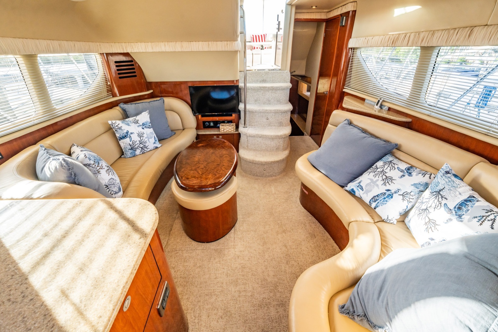 2004 Sea Ray 390 Motor Yacht
