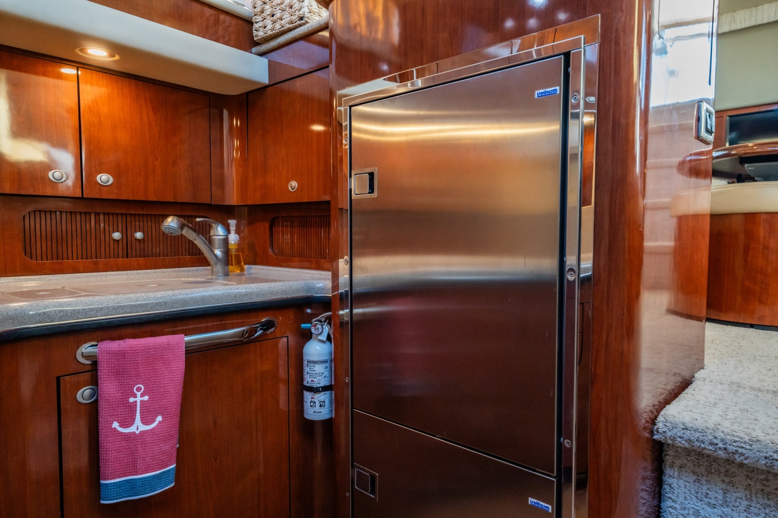 2004 Sea Ray 390 Motor Yacht