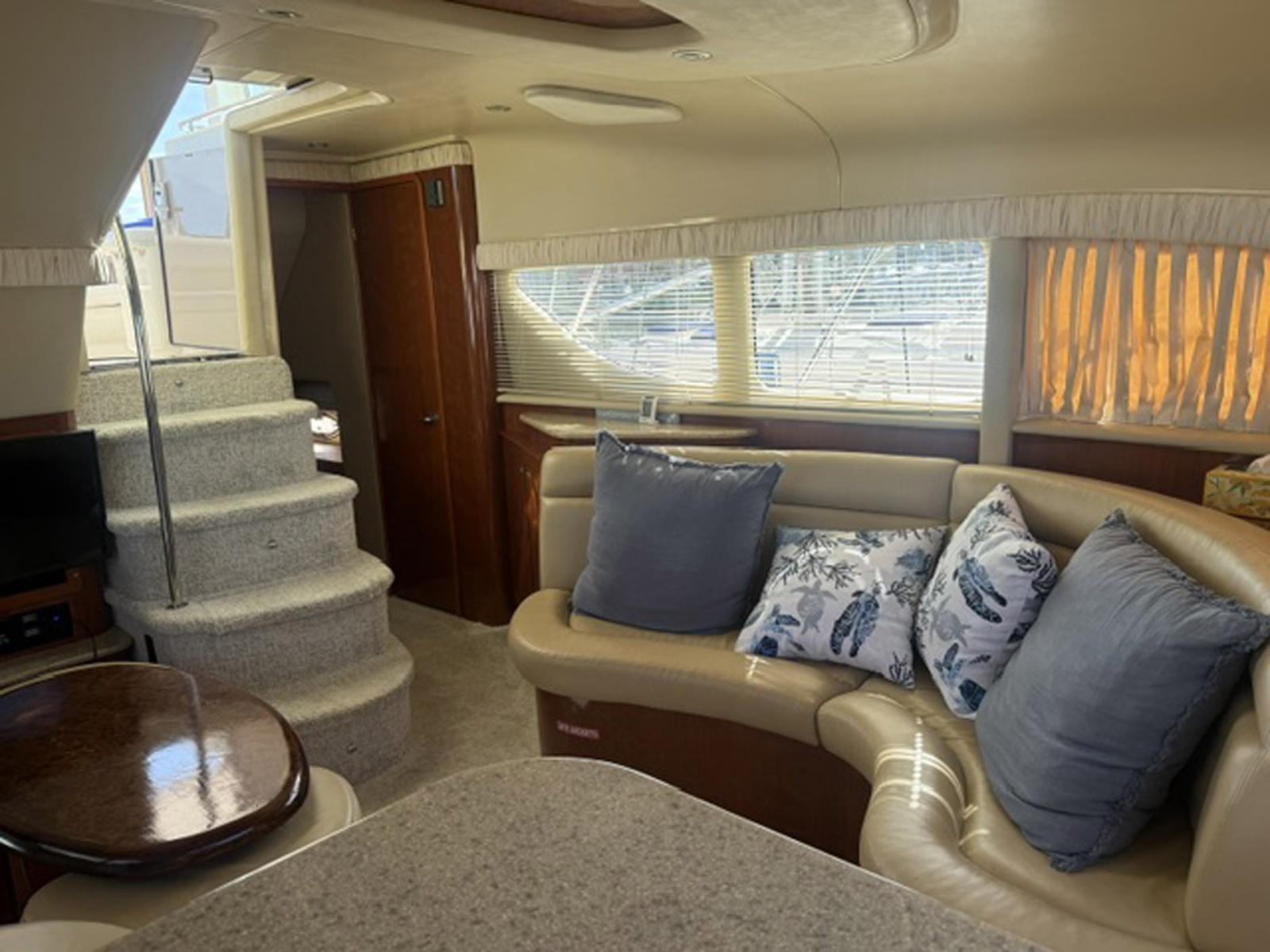 2004 Sea Ray 390 Motor Yacht