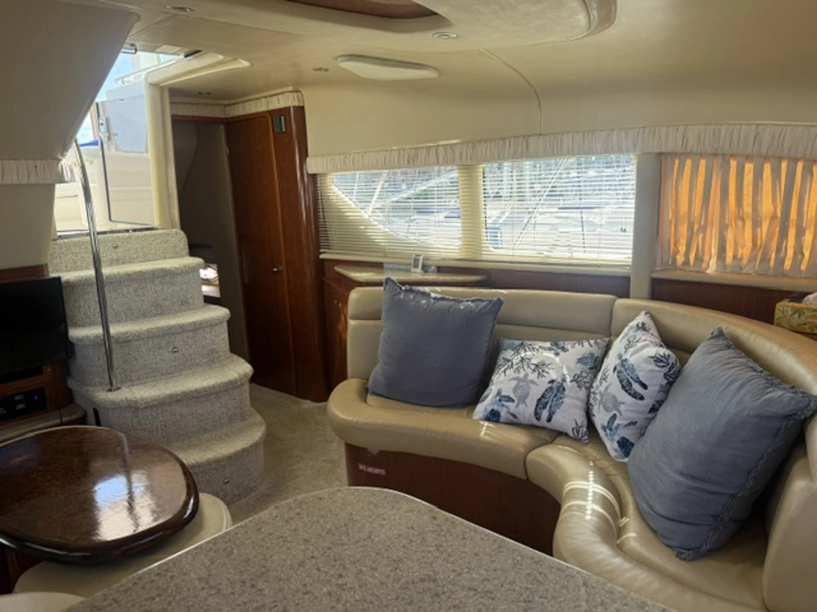 2004 Sea Ray 390 Motor Yacht