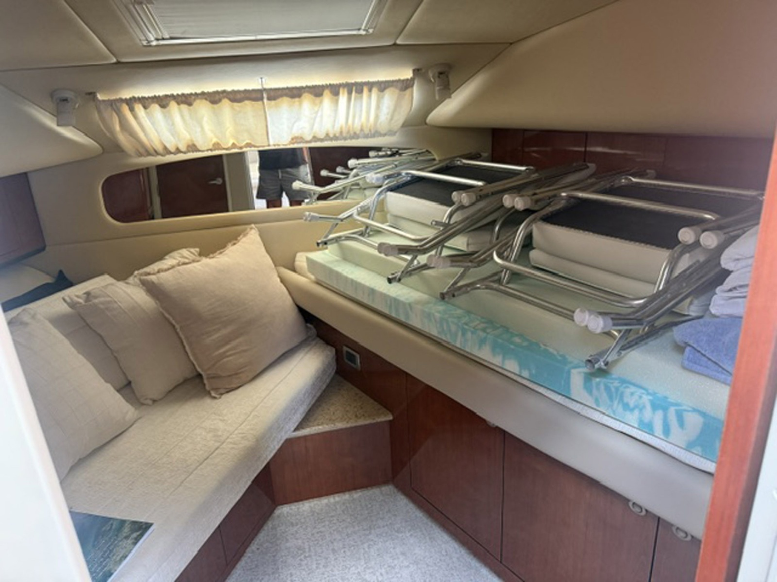 2004 Sea Ray 390 Motor Yacht