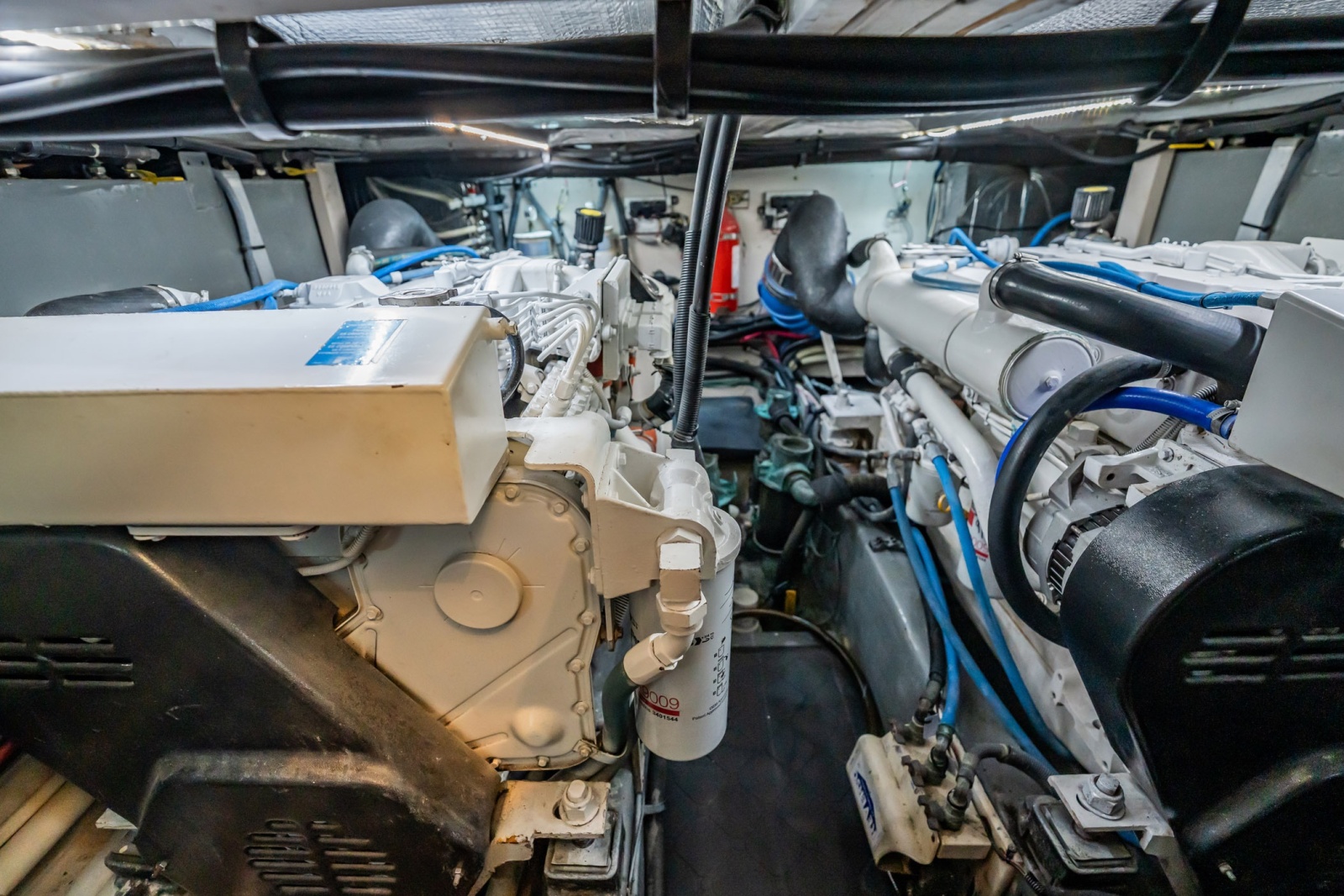 2004 Sea Ray 390 Motor Yacht