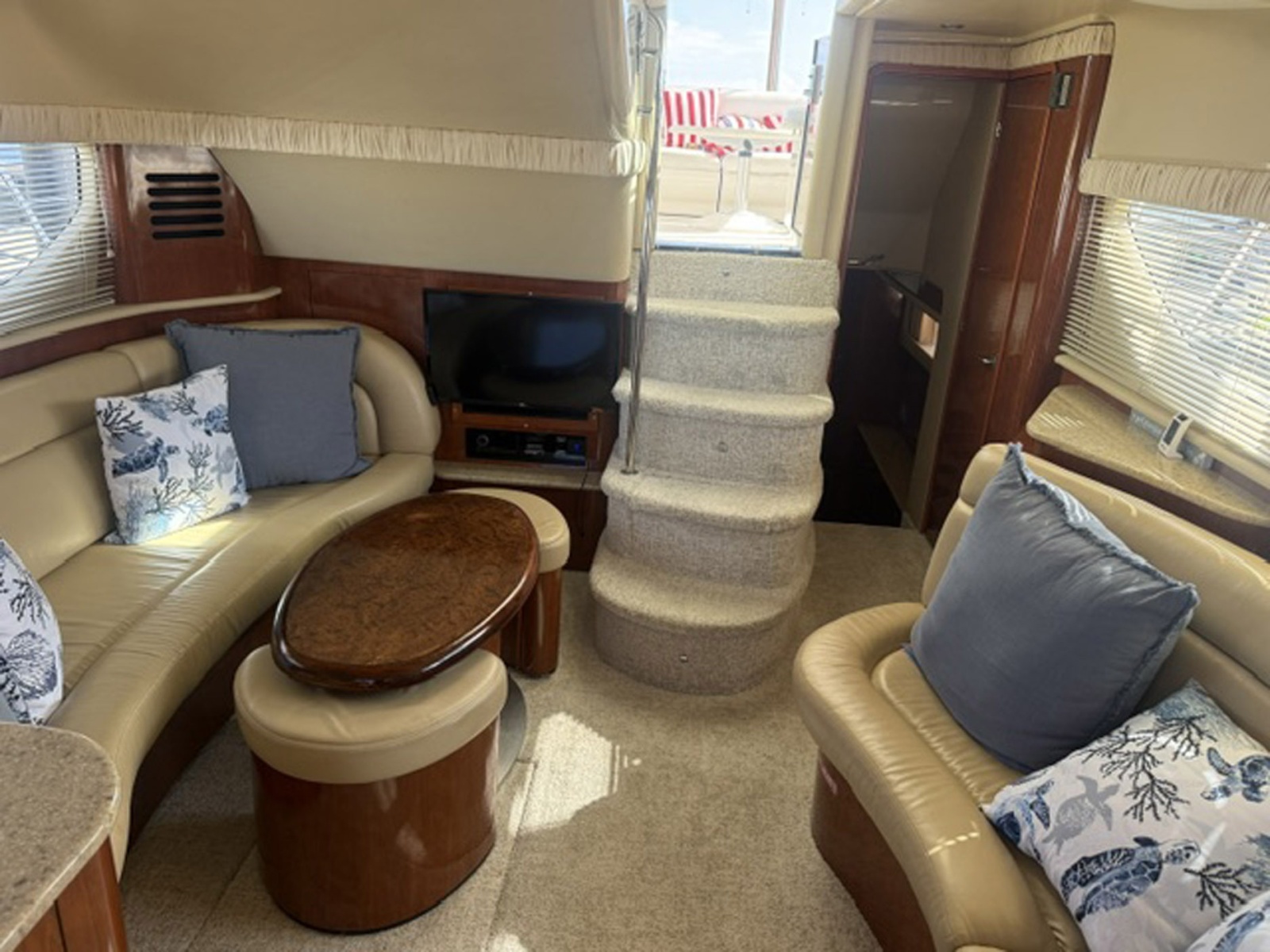 2004 Sea Ray 390 Motor Yacht