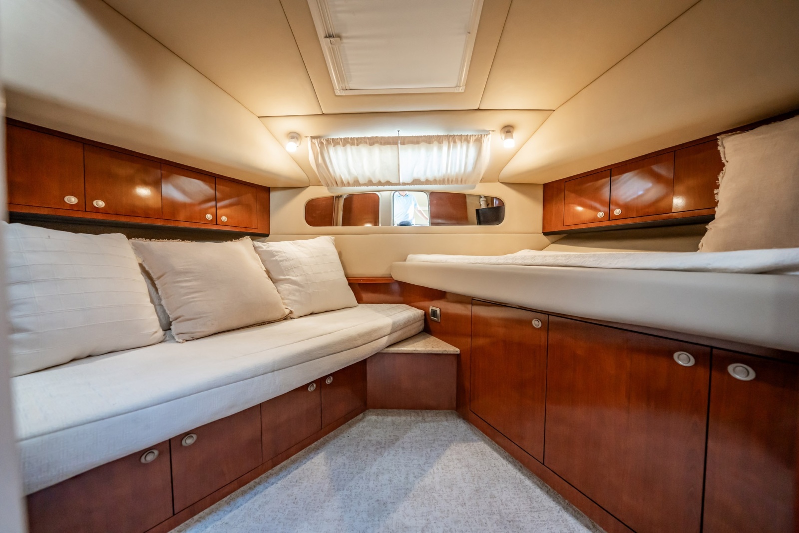 2004 Sea Ray 390 Motor Yacht