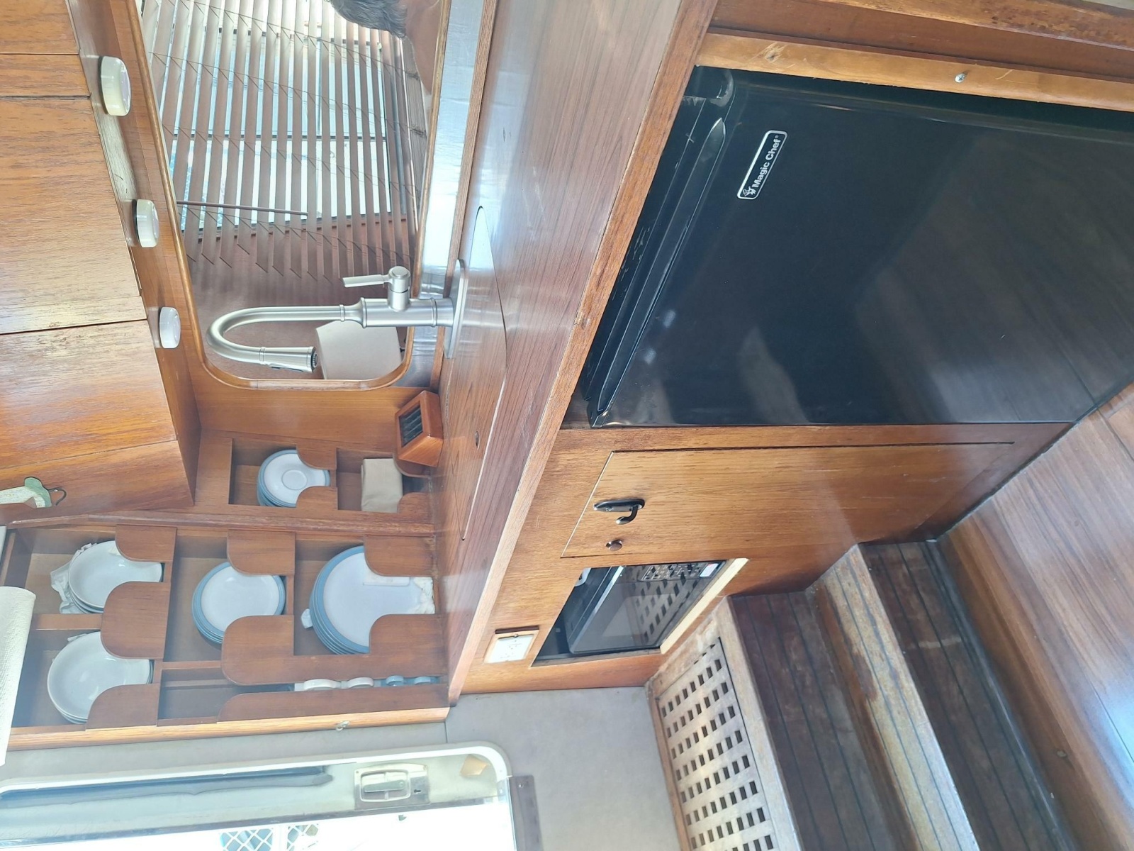 1988 Birchwood 44TS Motor Yacht