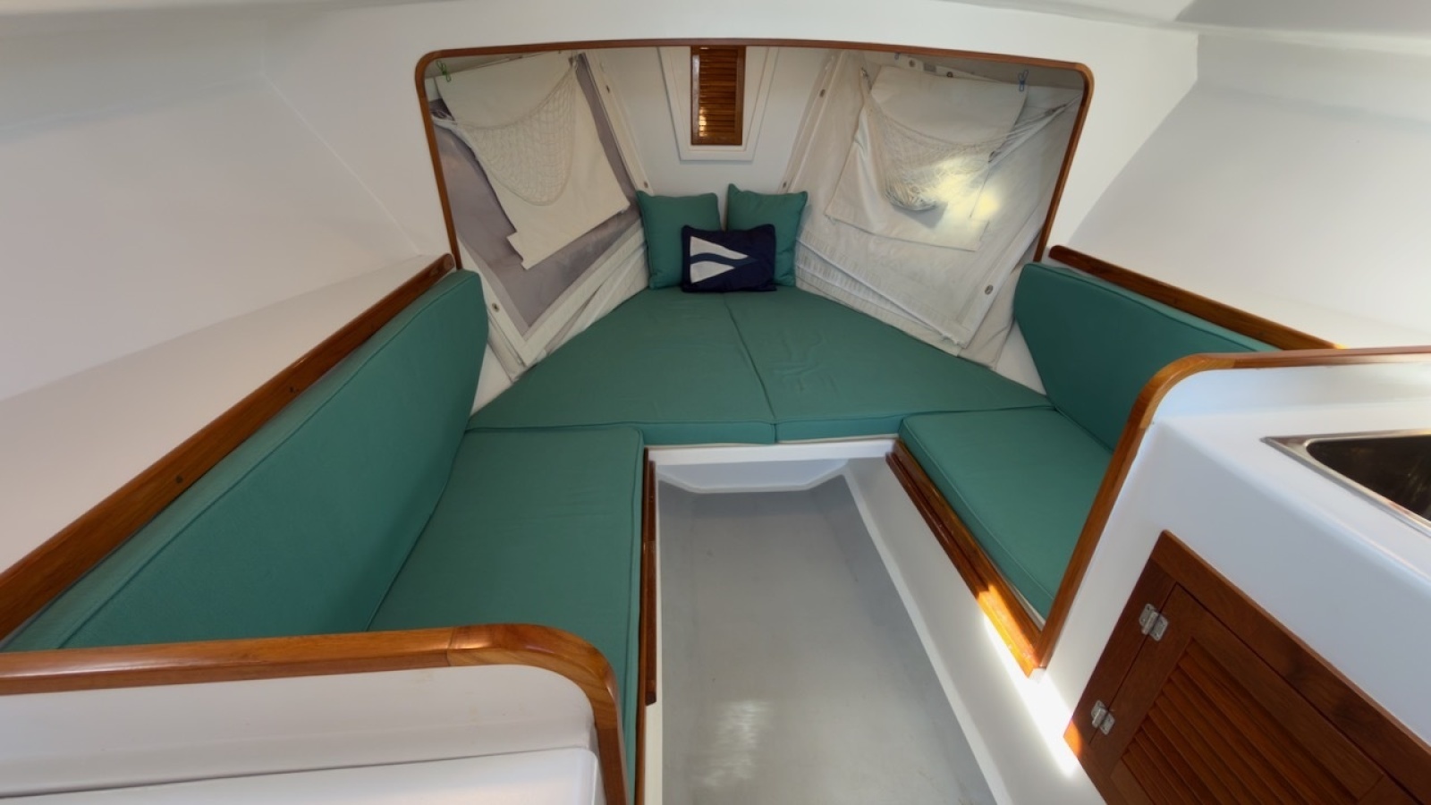 1985 Holland 32 — Selkie