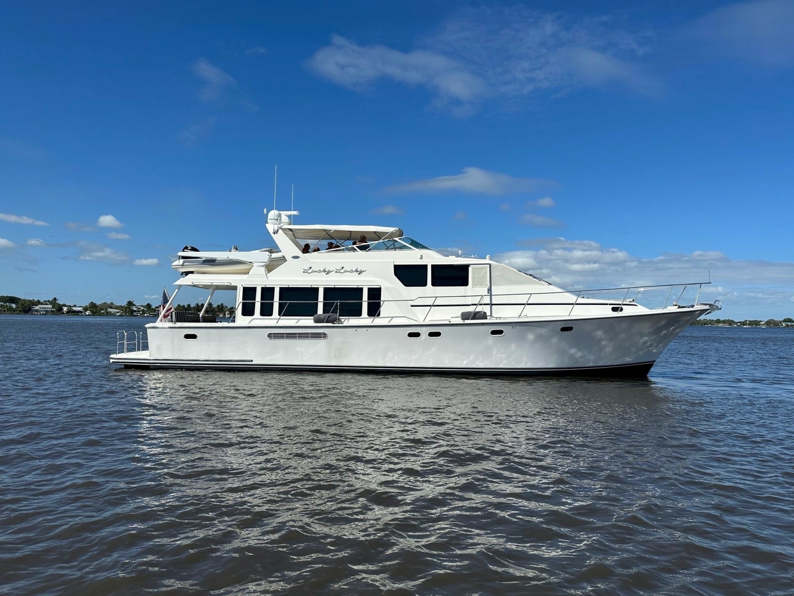 2001 Pacific Mariner 65 Motor Yacht