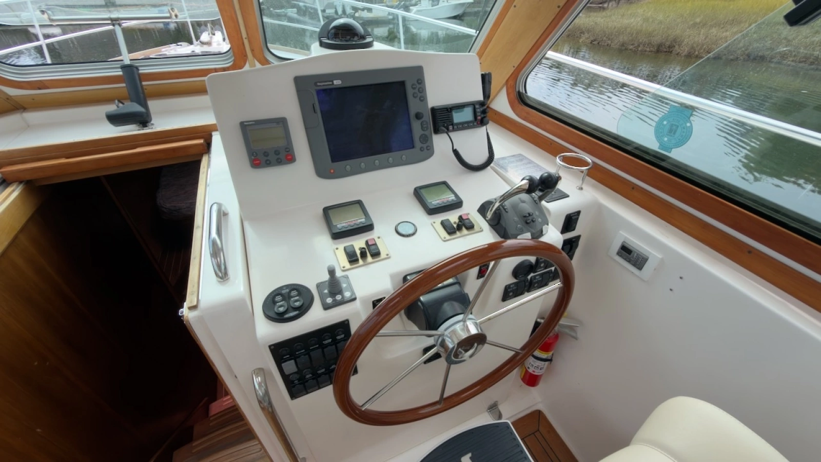 2007 Sabre 34 Express