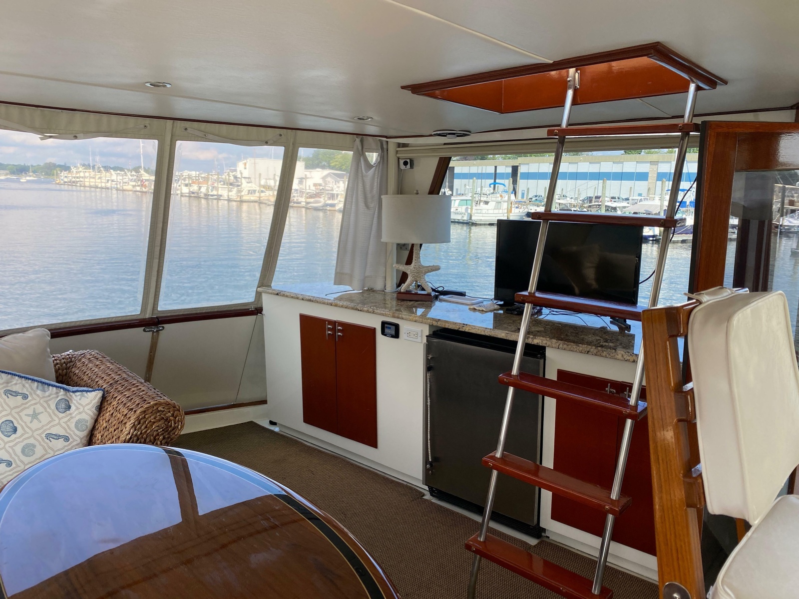 1973 Chris-Craft 47 Commander