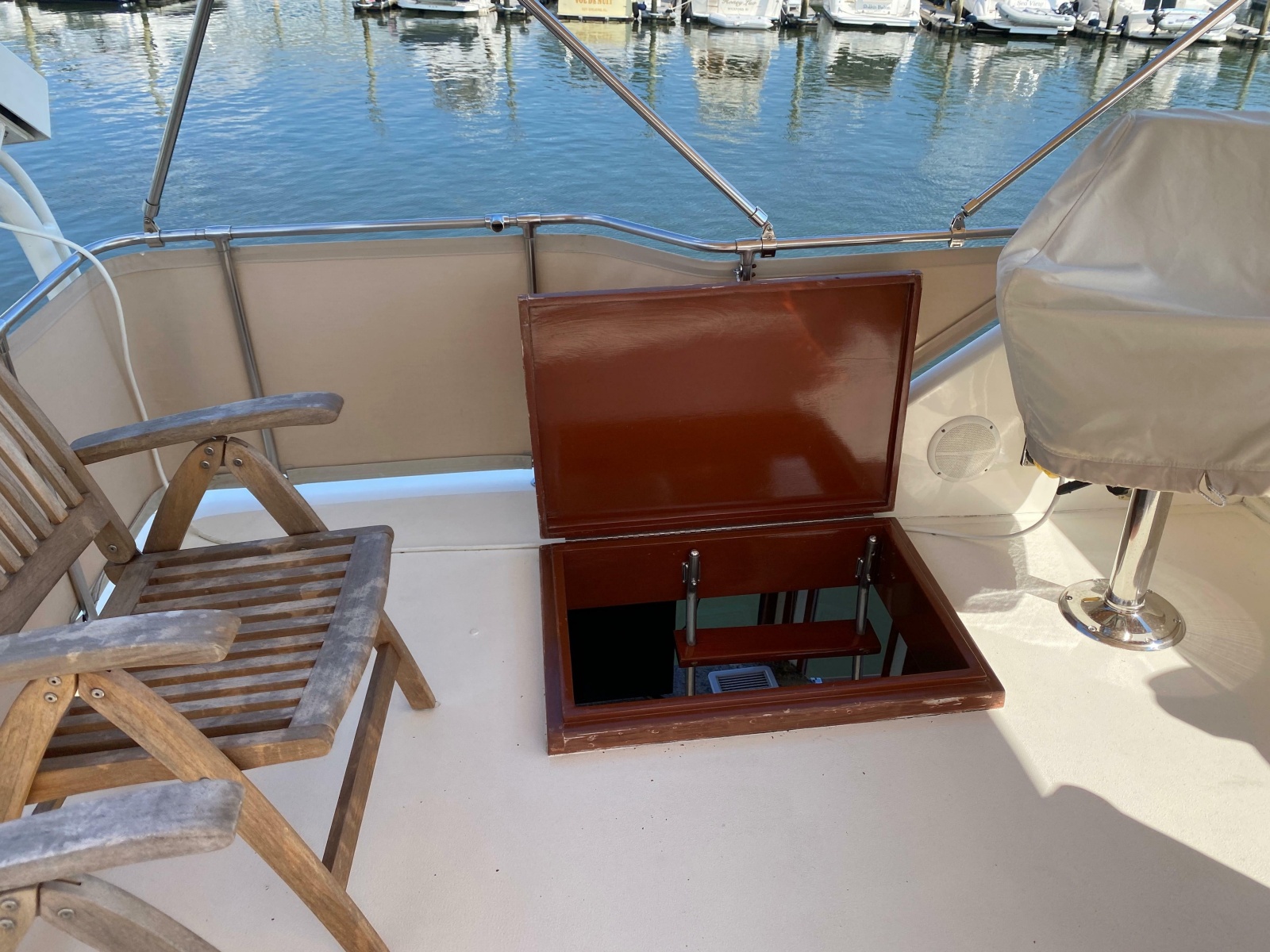 1973 Chris-Craft 47 Commander