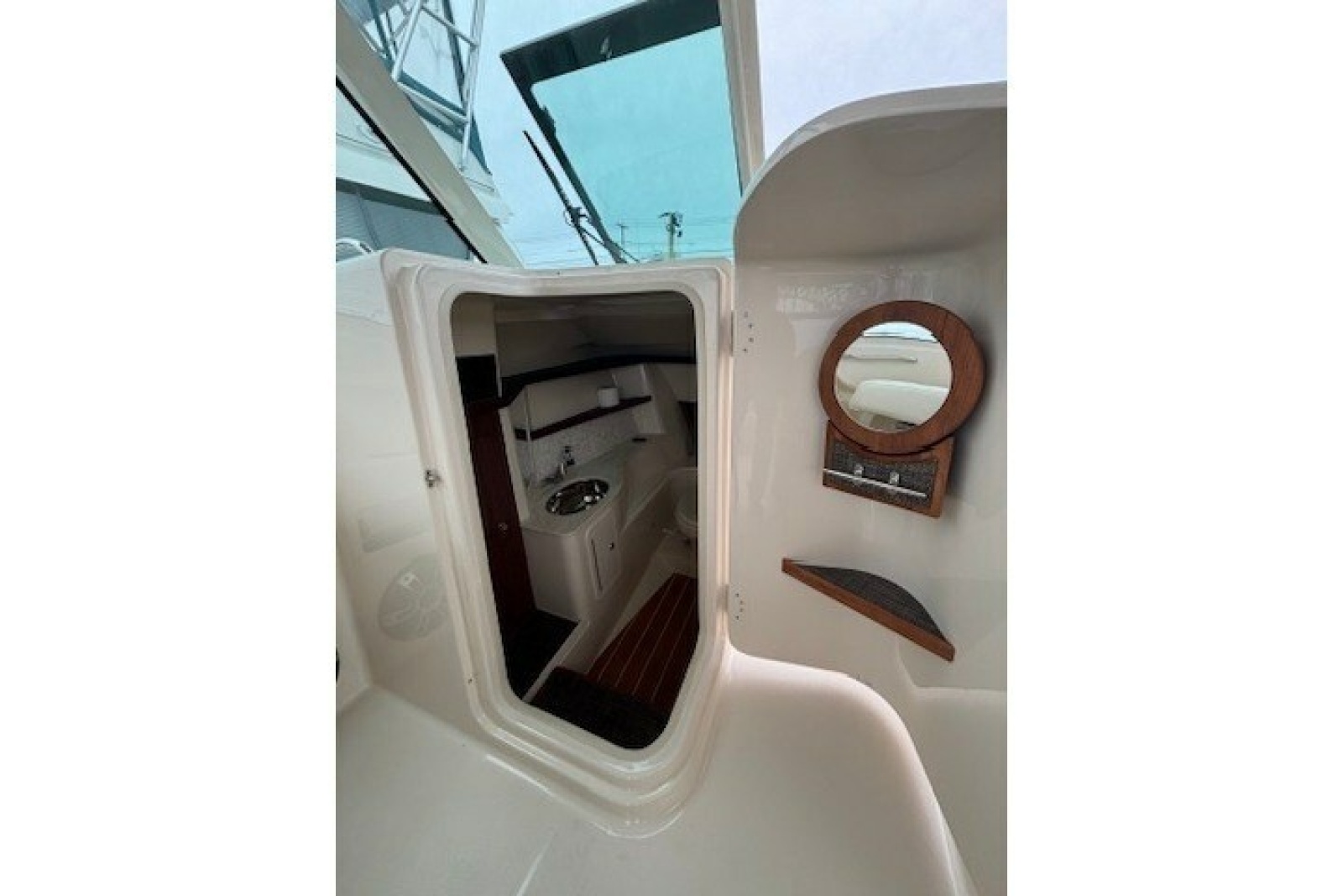 2025 Grady-White Freedom 325