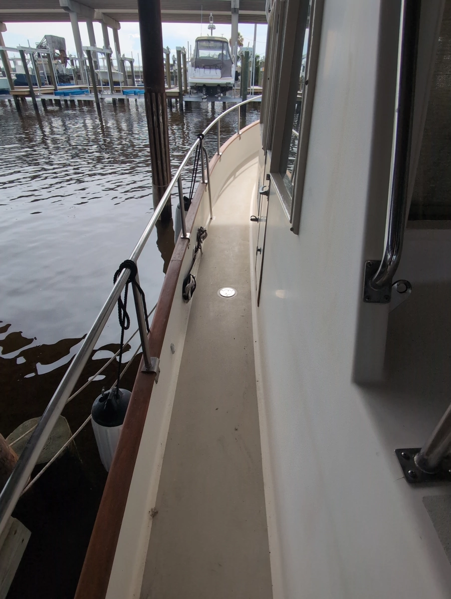 1990 Grand Banks 36 Classic