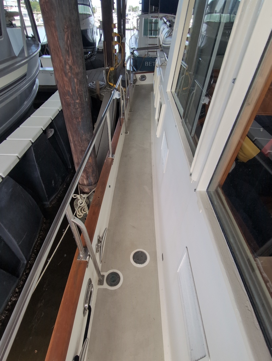 1990 Grand Banks 36 Classic