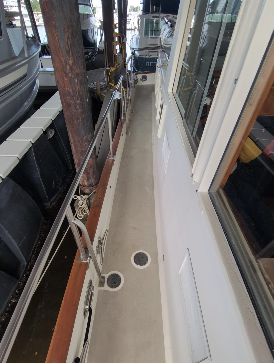 1990 Grand Banks 36 Classic