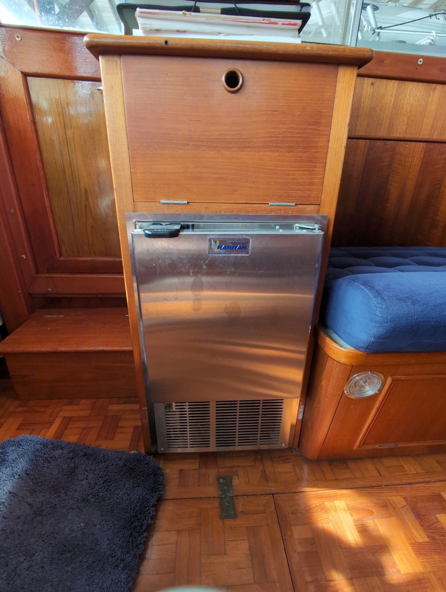 1990 Grand Banks 36 Classic
