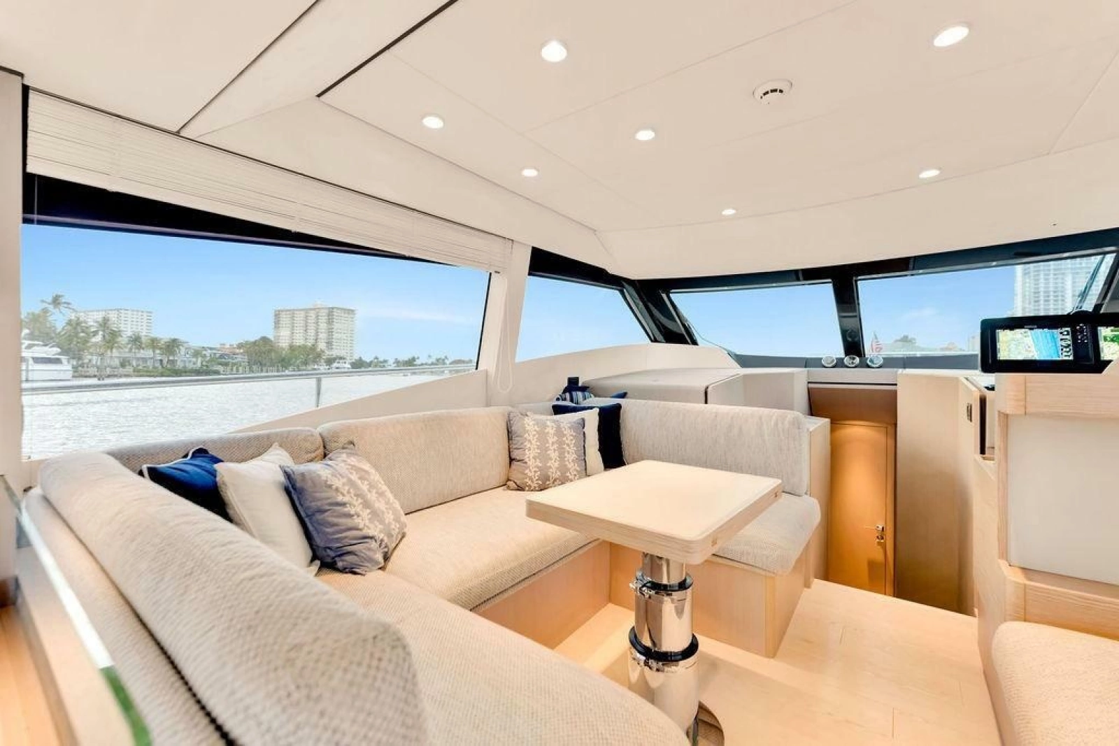 2021 Ferretti Yachts 500